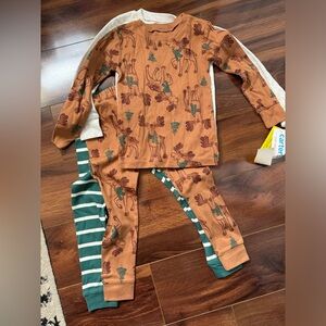 3T Winter Themed Carter’s Pajamas- NWT
